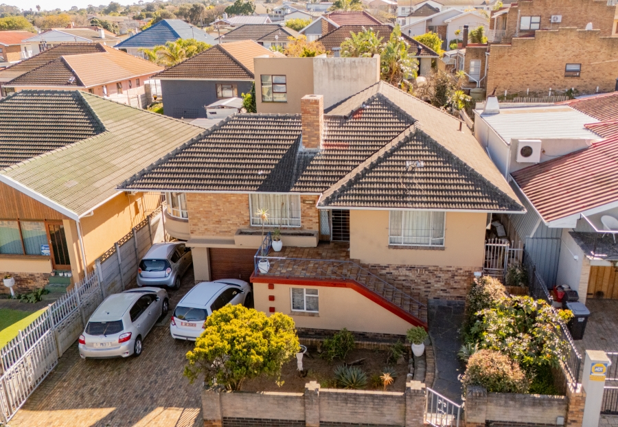 4 Bedroom Property for Sale in Avondale Western Cape